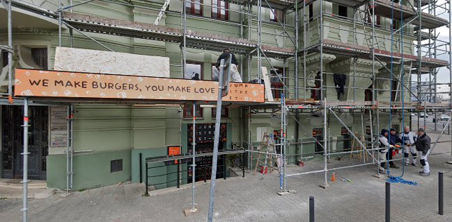JUMP STREET Burger & Bar