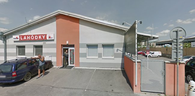 Lahôdky Lienka // Trenčín